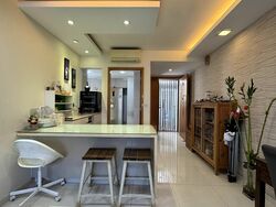 Prive (D19), Condominium #499911231